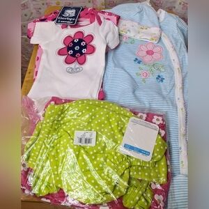 New Gerber girls gift set sleeper with hat 3 onesies three-piece sundress, T8MIS